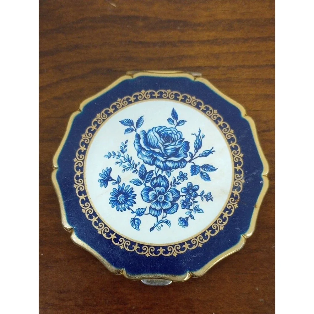 Stratton England Royal Blue Rose Floral Powder Compact - Vintage!